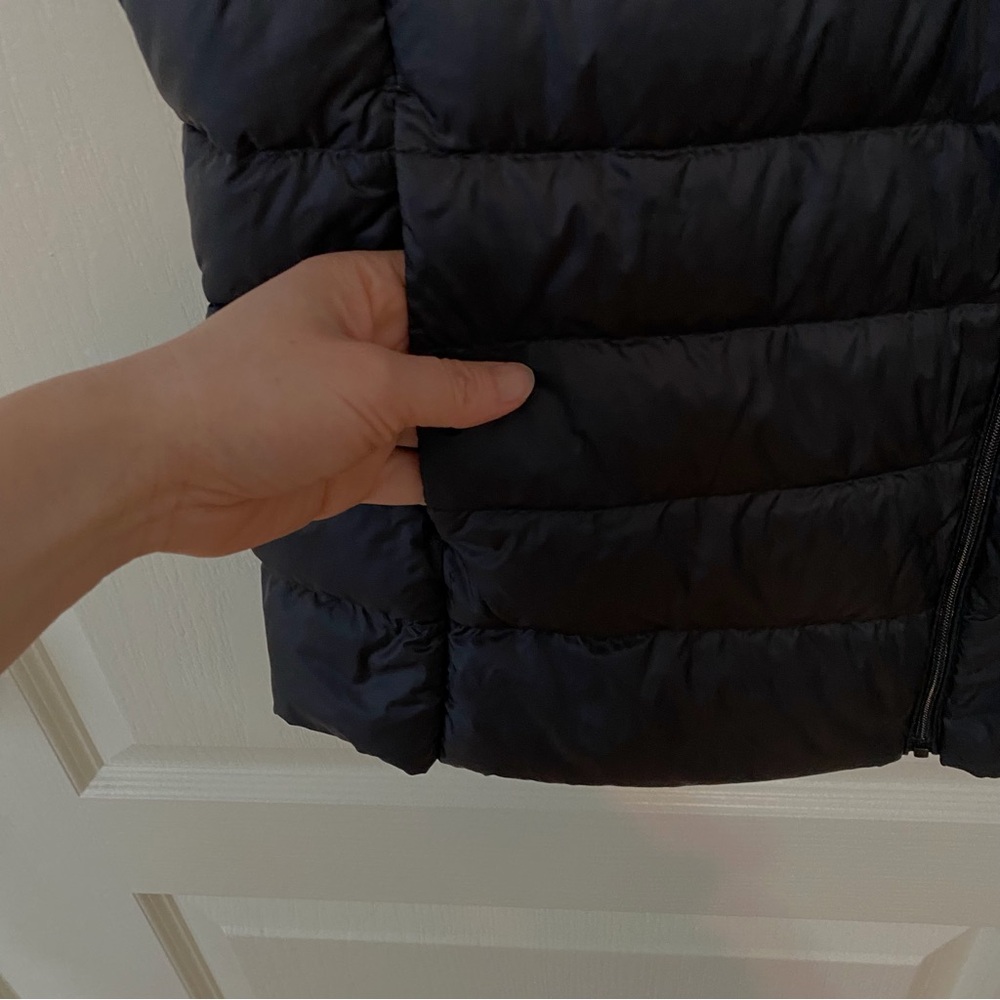 Uniqlo Black Light Weight Water Resistant Down Filled Puffer Quilted Vest XL - Picture 6 of 10